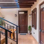 Lithinon Luxury Suites