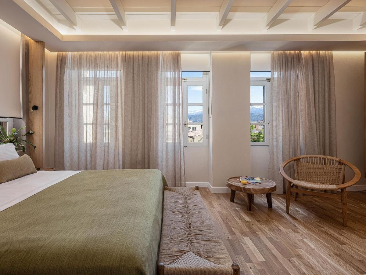Lithinon Luxury